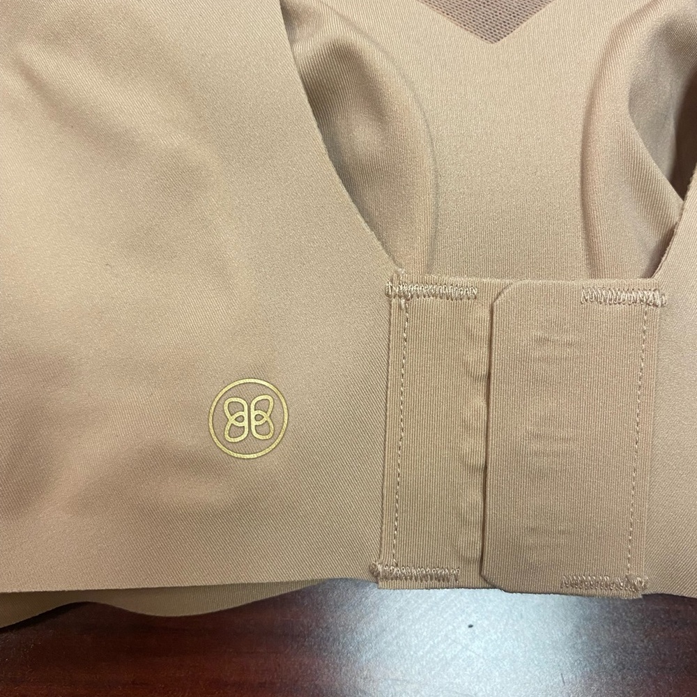 HoneyLove NWT Crossover Bra Sand Size Medium 36 B/C - Picture 7 of 9